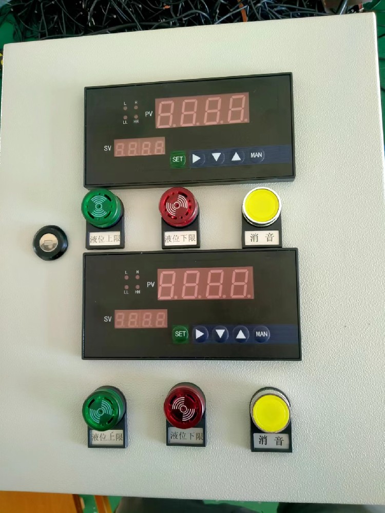 消防水箱液位報(bào)警器,水塔液位現(xiàn)場與中控室報(bào)警器,油罐液位遠(yuǎn)傳報(bào)警器